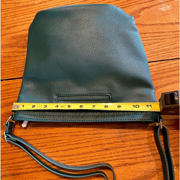 Thirty-One Jewel Crossbody Bag/Tote - Faux Leather Pebble.  Green/Blue. New!!!!! - Picture 11 of 11
